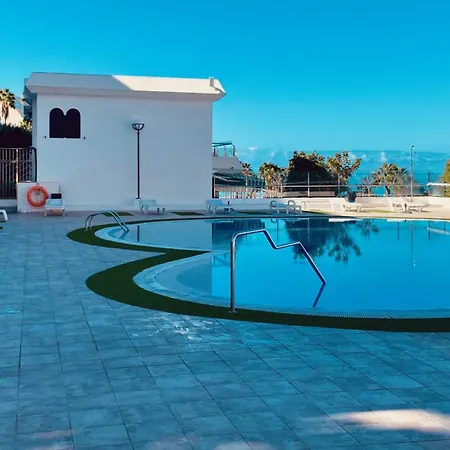 Fresh Flat With Terrace In Puerto Rico *